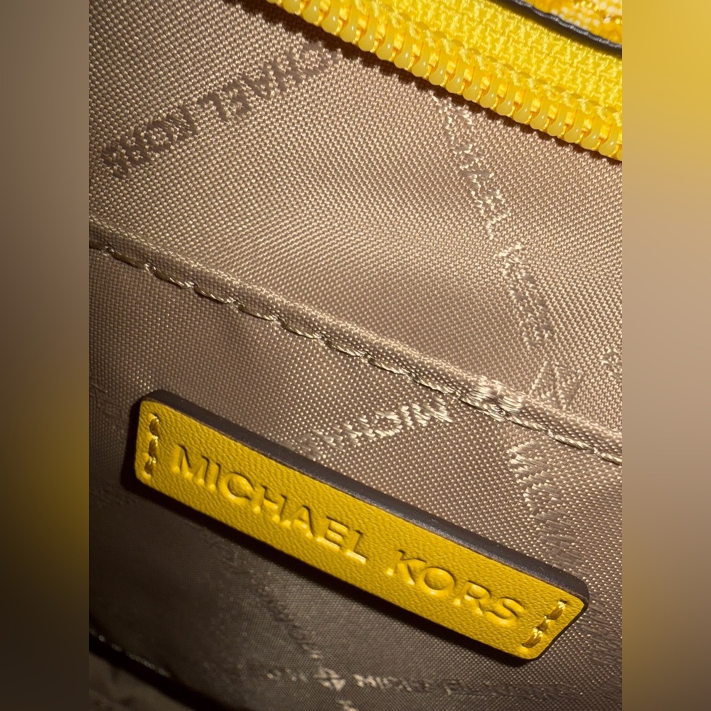 NWT Michael Kors Mirella Daisy Yellow Ombré Satchel with Detachable Strap - Picture 10 of 16